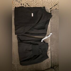 Mens FIGS scrub set jogger style. Small top and small bottoms